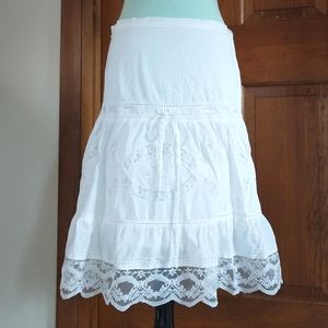 White peasant skirt with lace and embroidery